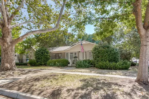 4637 Lafayette Ave, Fort Worth, TX 76107
