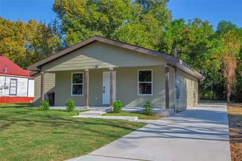 993 Grove St, Paris, TX 75460