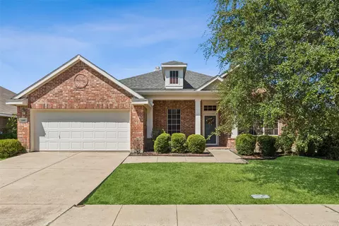 1100 Kimbro Dr, Forney, TX 75126