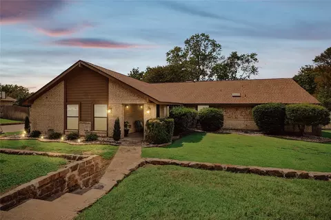 325 Pebble Knl, Highland Village, TX 75077