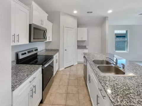 Kitchen - 1902 Skylar Ln, Cleburne, TX 76033 photo 1 of 2