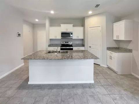 Kitchen - 1902 Skylar Ln, Cleburne, TX 76033 photo 2 of 2