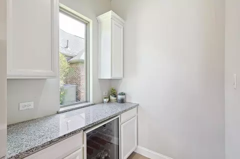 1412 10th St, Argyle, TX 76226 photo 3