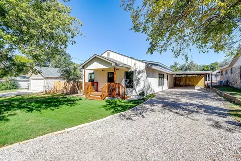215 E 7th St, Weatherford, TX 76086