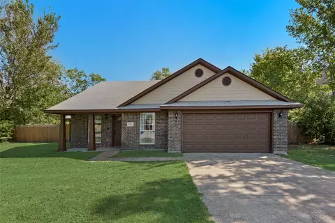 407 Thomas St, Terrell, TX 75160