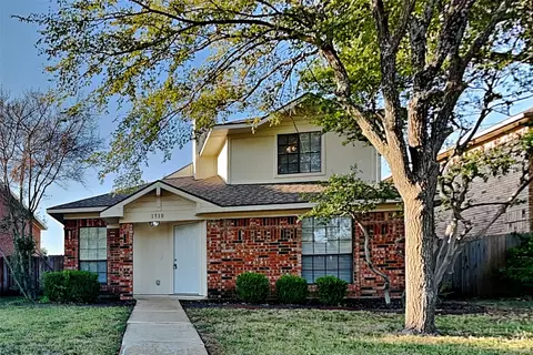 1710 San Francisco St, Carrollton, TX 75007