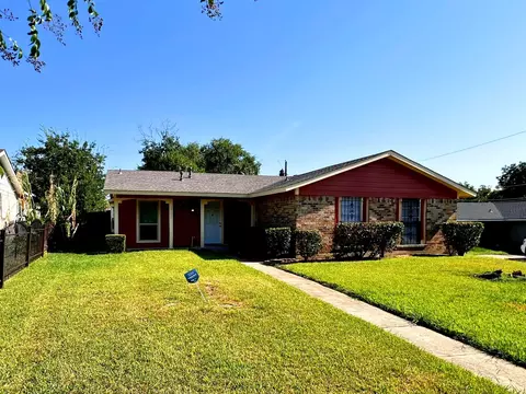9615 Bluffcreek Dr, Dallas, TX 75227