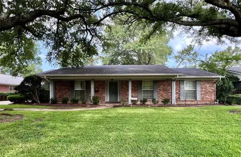 6048 River Rd, Shreveport, LA 71105