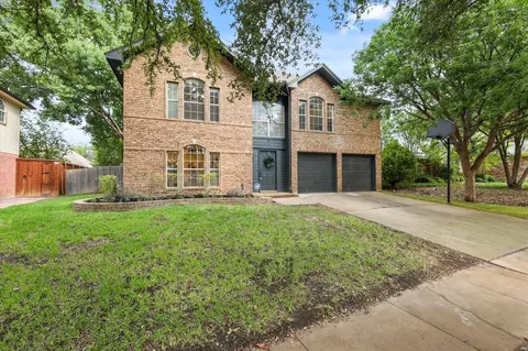 5429 Catlow Valley Rd, Fort Worth, TX 76137