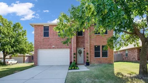2713 N Wavecrest Ct, Little Elm, TX 75068
