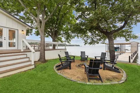 115 Bluewater Cir, Mabank, TX 75156