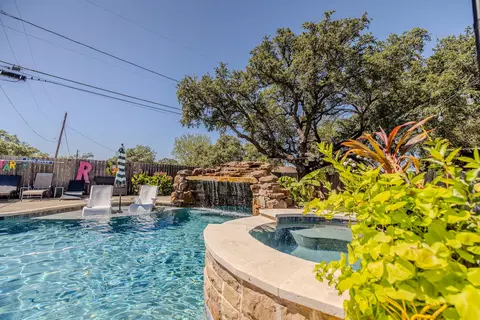 1524 S Rodgers Dr, Graham, TX 76450