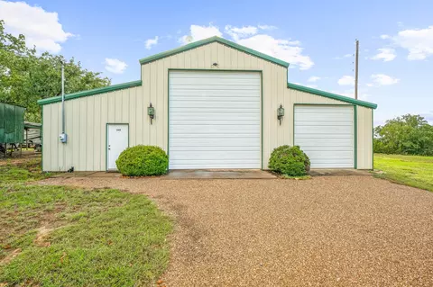 349 Lake Point Dr, Gordon, TX 76453