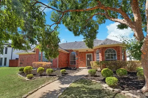 6505 Springmeadow Ln, Rowlett, TX 75089