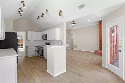 6505 Springmeadow Ln, Rowlett, TX 75089 photo 13