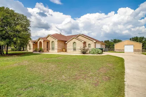 159 Rattling Antler Ct, Azle, TX 76020