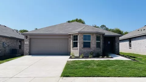 4209 Crooked Bend Dr, Crowley, TX 76036