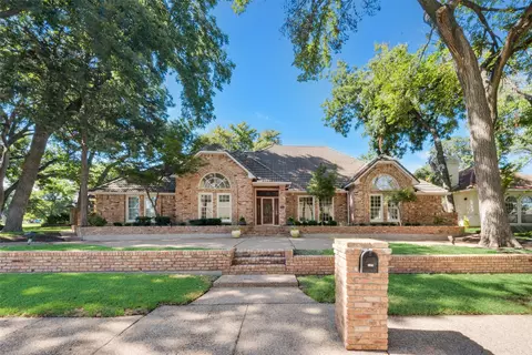 1655 Nob Hill Dr, Duncanville, TX 75137