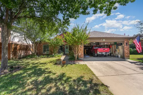2516 Graystone Ln, Corinth, TX 76210