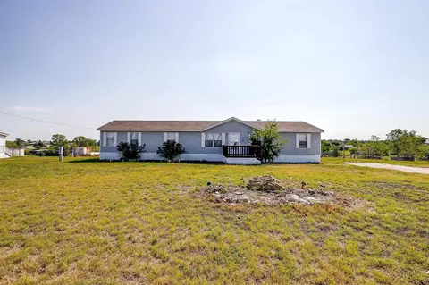 9220 Montana St, Joshua, TX 76058