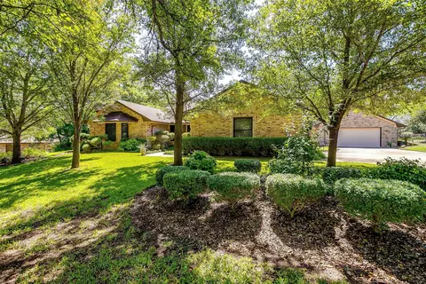 316 Crest Ridge Cir, Lakeside, TX 76108