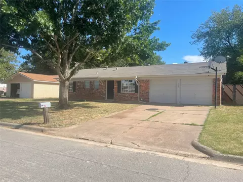 309 Arthur Dr, Kennedale, TX 76060