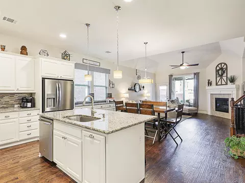 405 Forefront Ave, Celina, TX 75009 photo 9