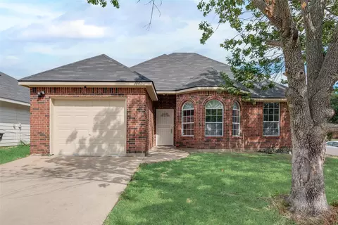1002 Montclova Ct, Dallas, TX 75217
