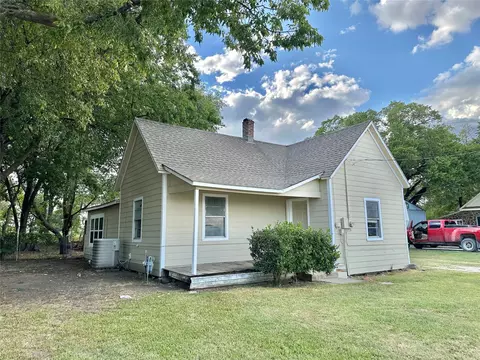 1009 Moran St, Gainesville, TX 76240