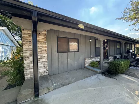 1502 Mcham, Irving, TX 75062