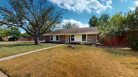 314 Running Brook Ln, Mesquite, TX 75149