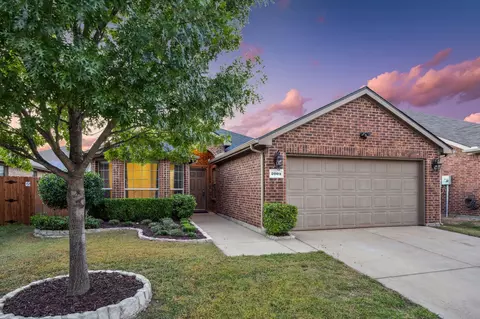 2004 Carriage Rd, Heartland, TX 75126
