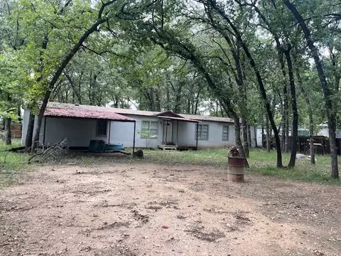 4648 Lyndi Ln, Granbury, TX 76049