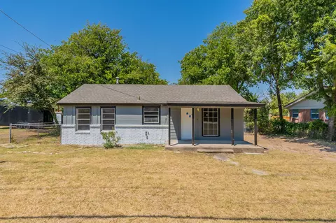 4513 Hodgkins Rd, Lake Worth, TX 76135