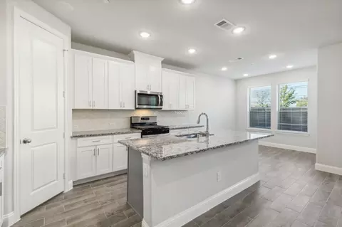 821 Heart Reef Rd, Plano, TX 75075