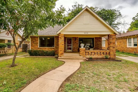 3228 Rogers Ave, Fort Worth, TX 76109