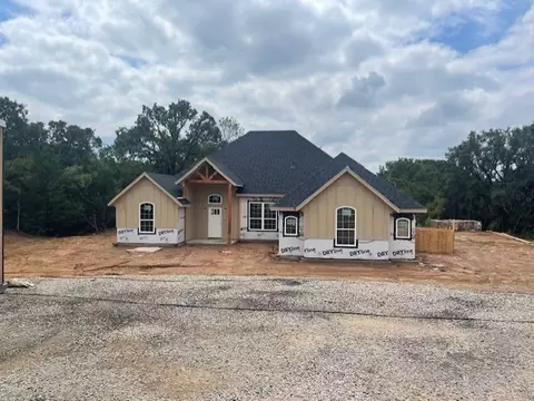 2025 Bedford Ct, Weatherford, TX 76088