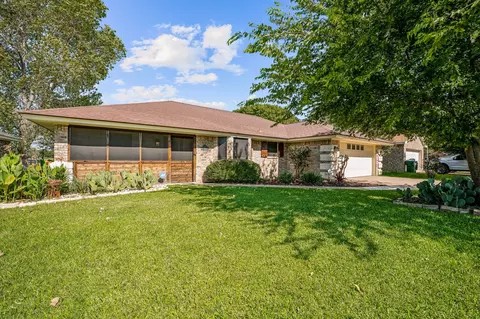 1017 Prairie Wind Blvd, Stephenville, TX 76401