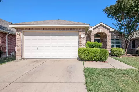 611 Denali Dr, Arlington, TX 76002