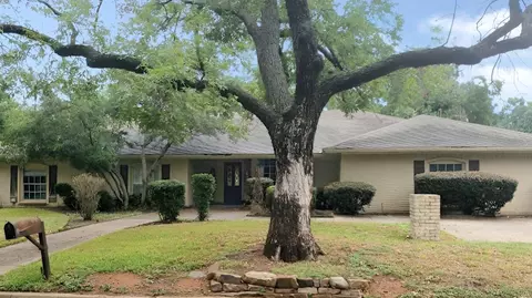 1616 Glasgow Dr, Arlington, TX 76015