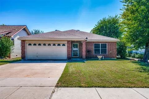 2211 NW 24th St, Fort Worth, TX 76164