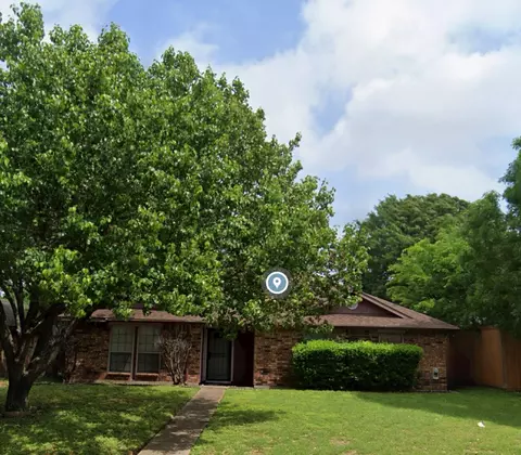 7159 Penshire Ln, Dallas, TX 75227