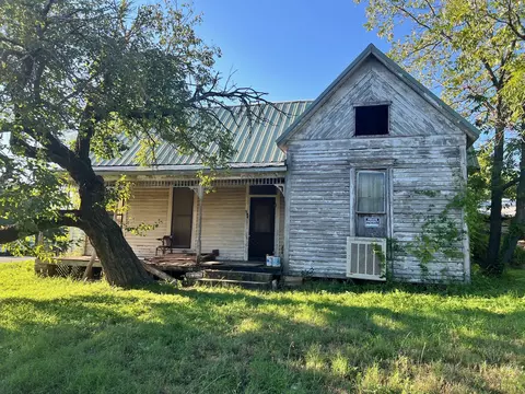 308 E Duncan Ave, Comanche, TX 76442 photo 1