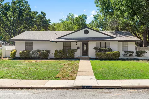 1209 Roman Rd, Grand Prairie, TX 75050