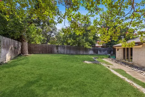604 Clebud Dr, Euless, TX 76040 photo 34