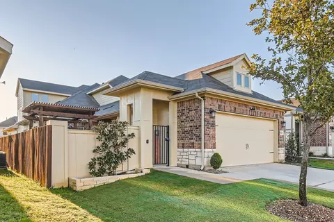 1013 Mason St, Aubrey, TX 76227
