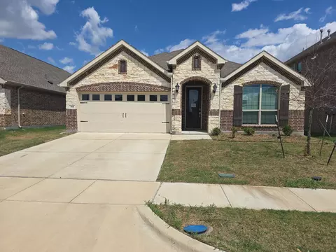 813 Carmen St, Forney, TX 75126