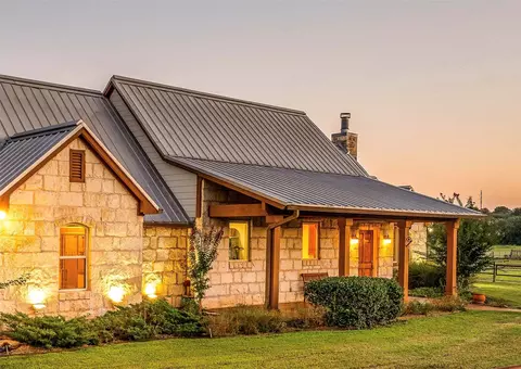 3375 Rickabaugh Dr, Granbury, TX 76048