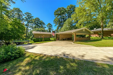 605 Laura St, Mansfield, LA 71052