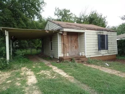 2005 Wiseman Ave, Fort Worth, TX 76105